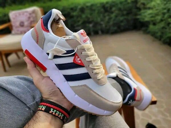 Baskets Adidas élégantes