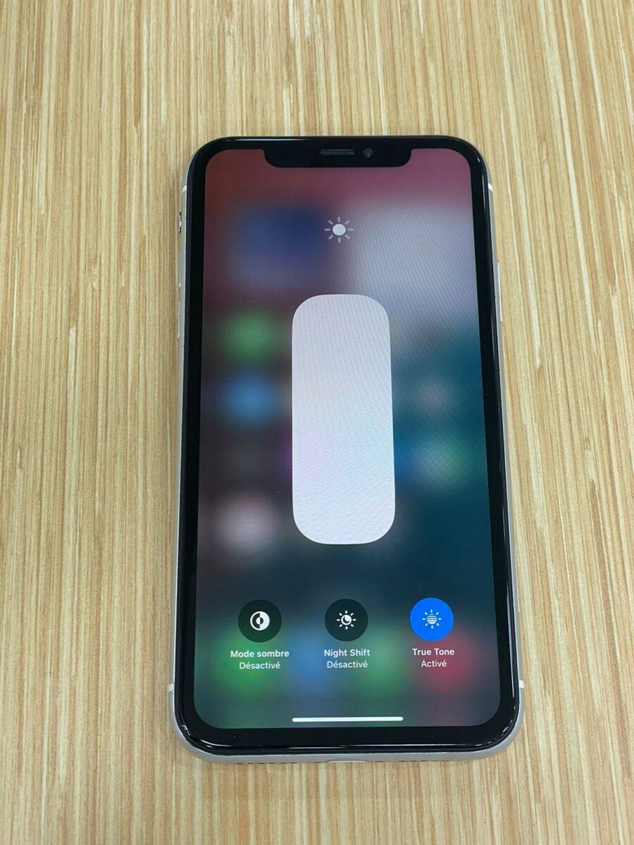 iPhone XR 64GB 2nd main