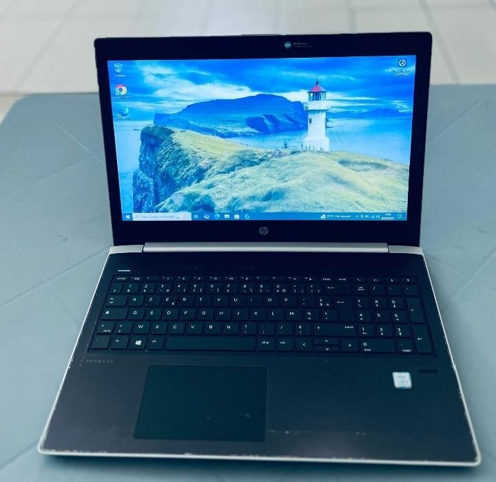 Ordinateur portable HP moderne