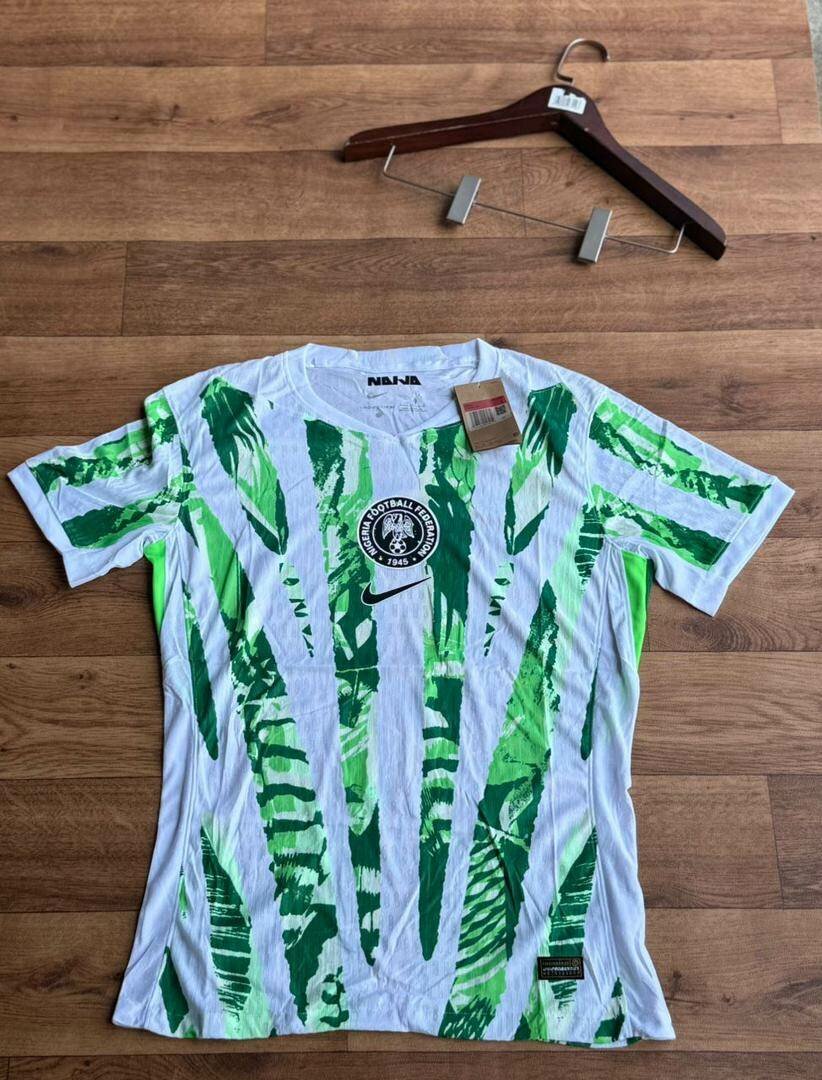 Maillots de football équipe nationale