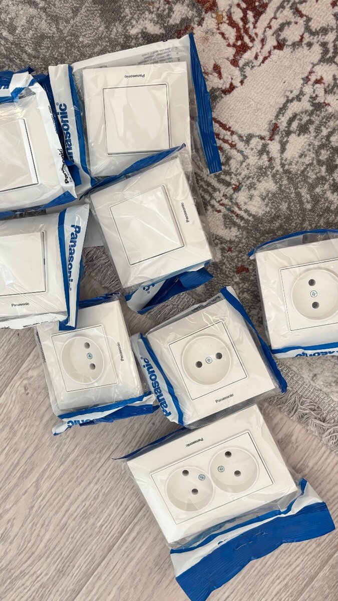 Выключатели и розетки