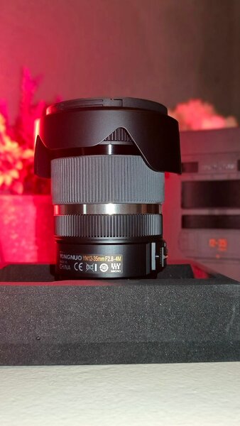 Objectif Yongnuo 12-35