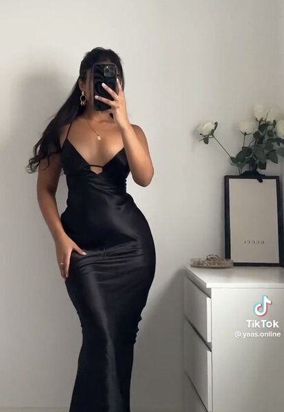 Robe soirée élégante femme