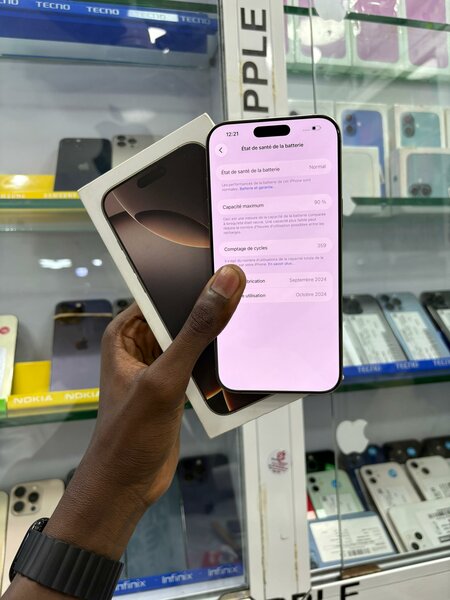 Disponible 16 Pro Max 256go