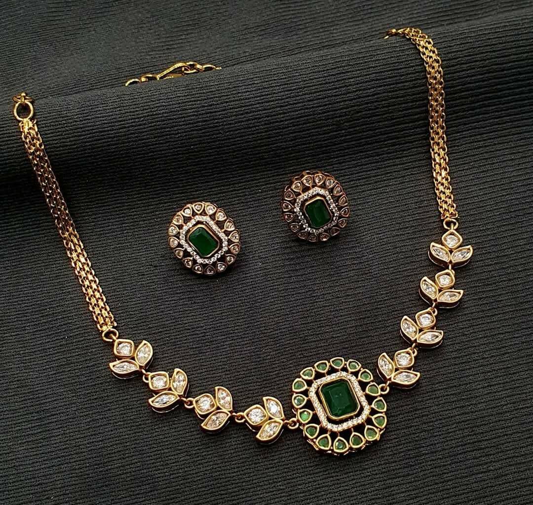 Ladies necklace and earring