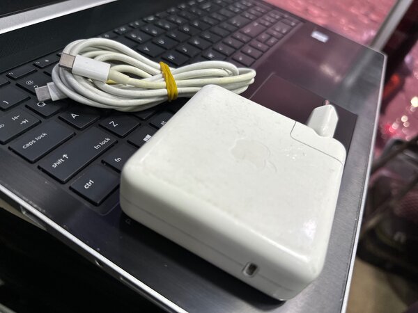 Chargeur MacBook 96 watts authentique