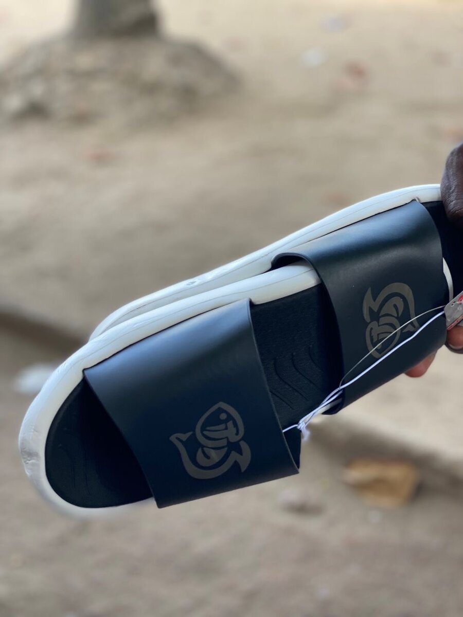 Tongs décontractées modernes