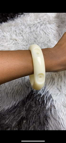 Bracelet en résine élégant