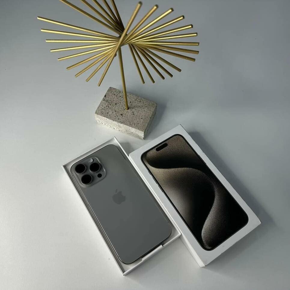 Pre Owned Apple iPhone 15 Pro Max 256GB