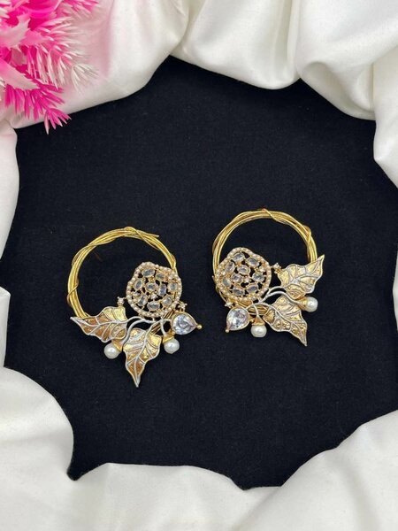 Ladies earrings
