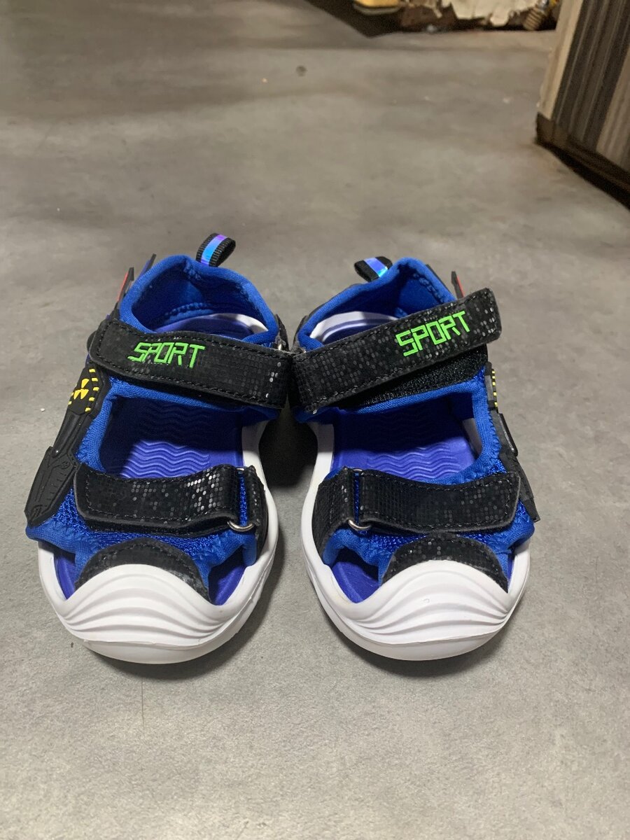 Kids shoes size 26