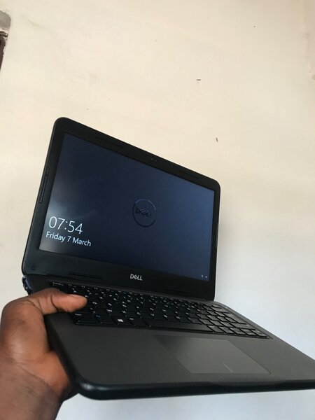 *Dell latitude 3310 *Intel Pentium 5th gen  *16 giga Ram ddr
