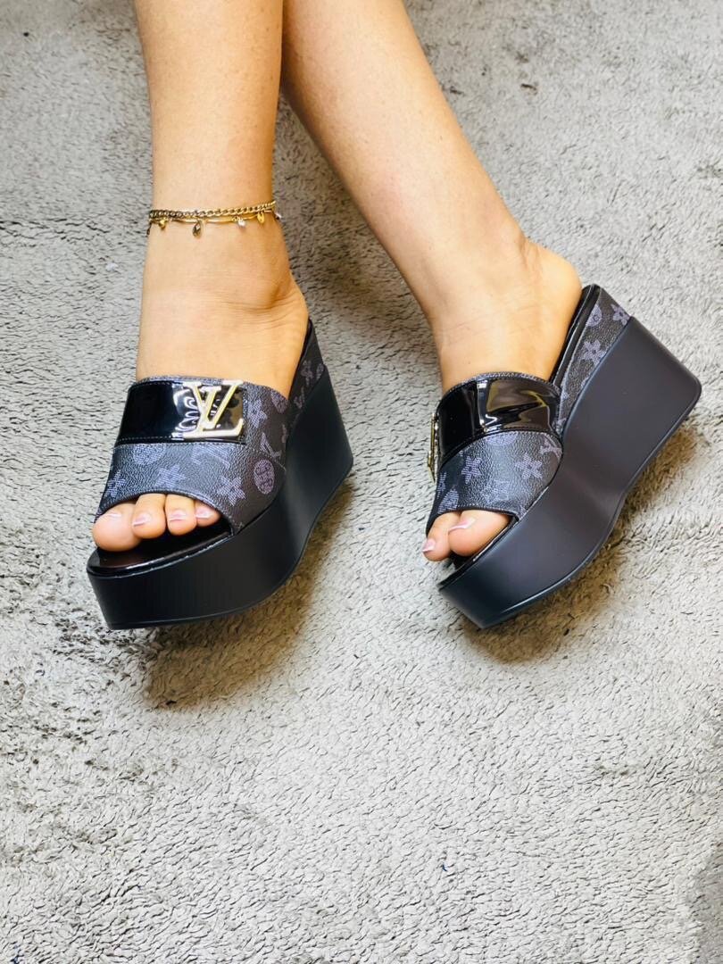 Sandales Compensées Élégantes