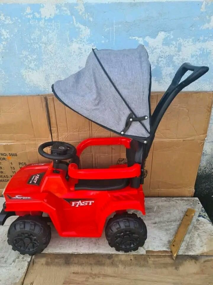 Poussette voiture pour enfants