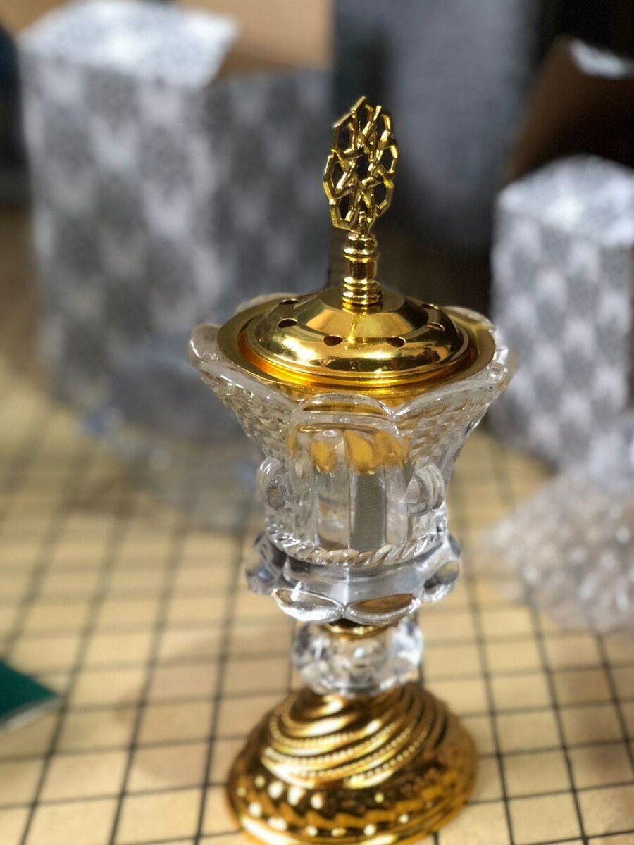 Brûleur d'encens décoratif doré