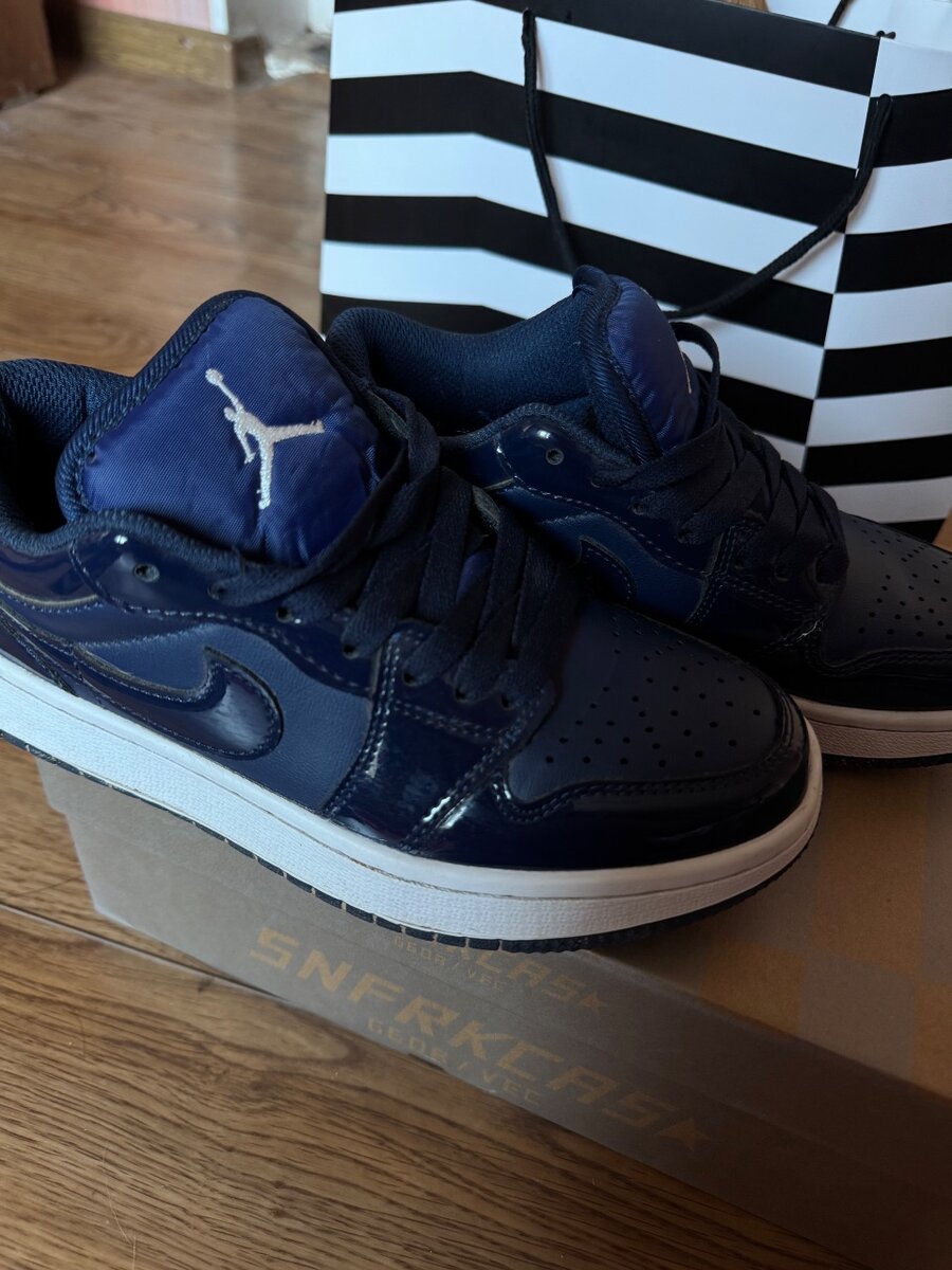 Кроссовки Air Gordan