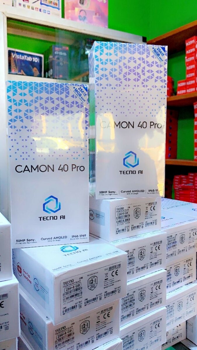 Tecno camon 40 pro