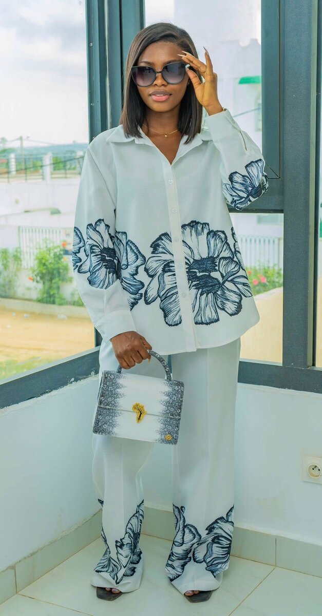 Ensemble chemise et pantalon floral