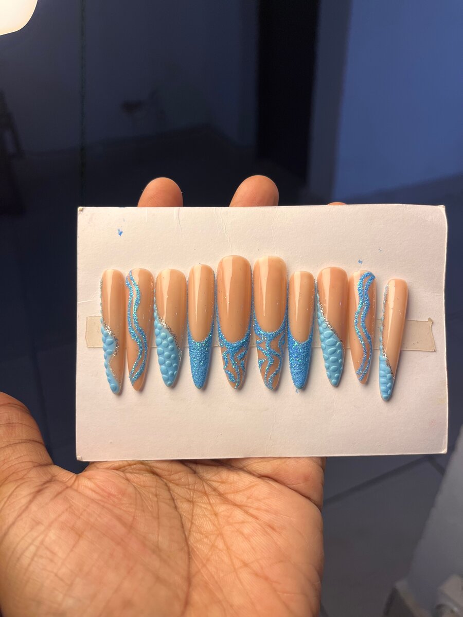 Ongles Press-On Art Design