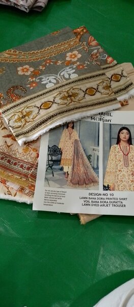 (Morjan brend) thee piece lown