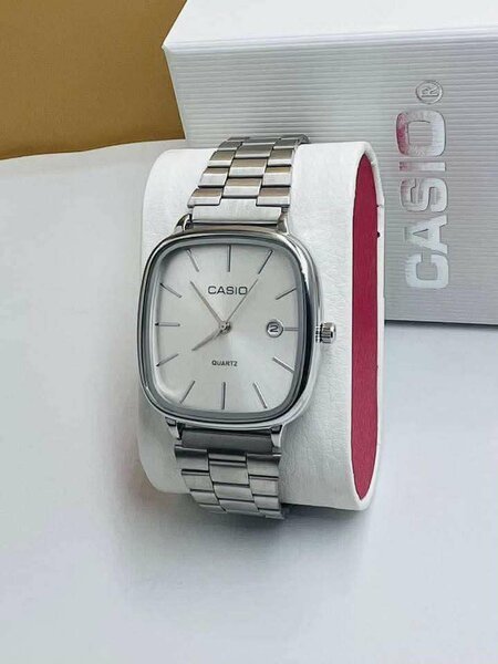 Montre analogique Casio élégante