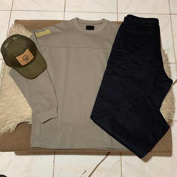 ready-made outfit with black trousers