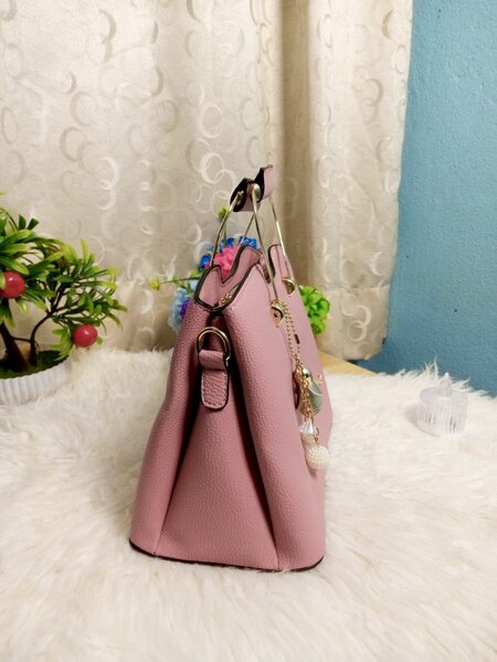 Sac à main rose élégant