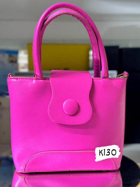 Women's handbag pink