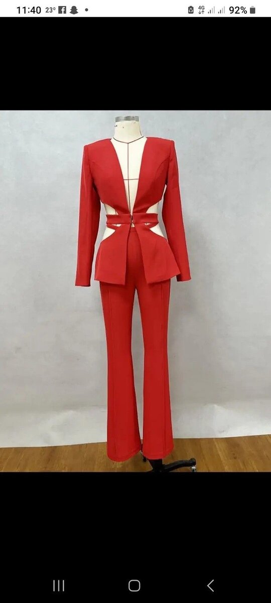 Costume femme rouge élégant
