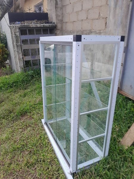 Vitrine en Verre Moderne