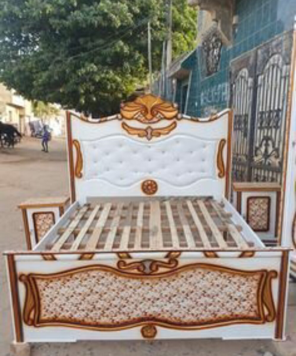 Lit baroque classique élégant