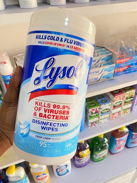 Lysol Disinfecting wipes (95 wet wipes in a container)