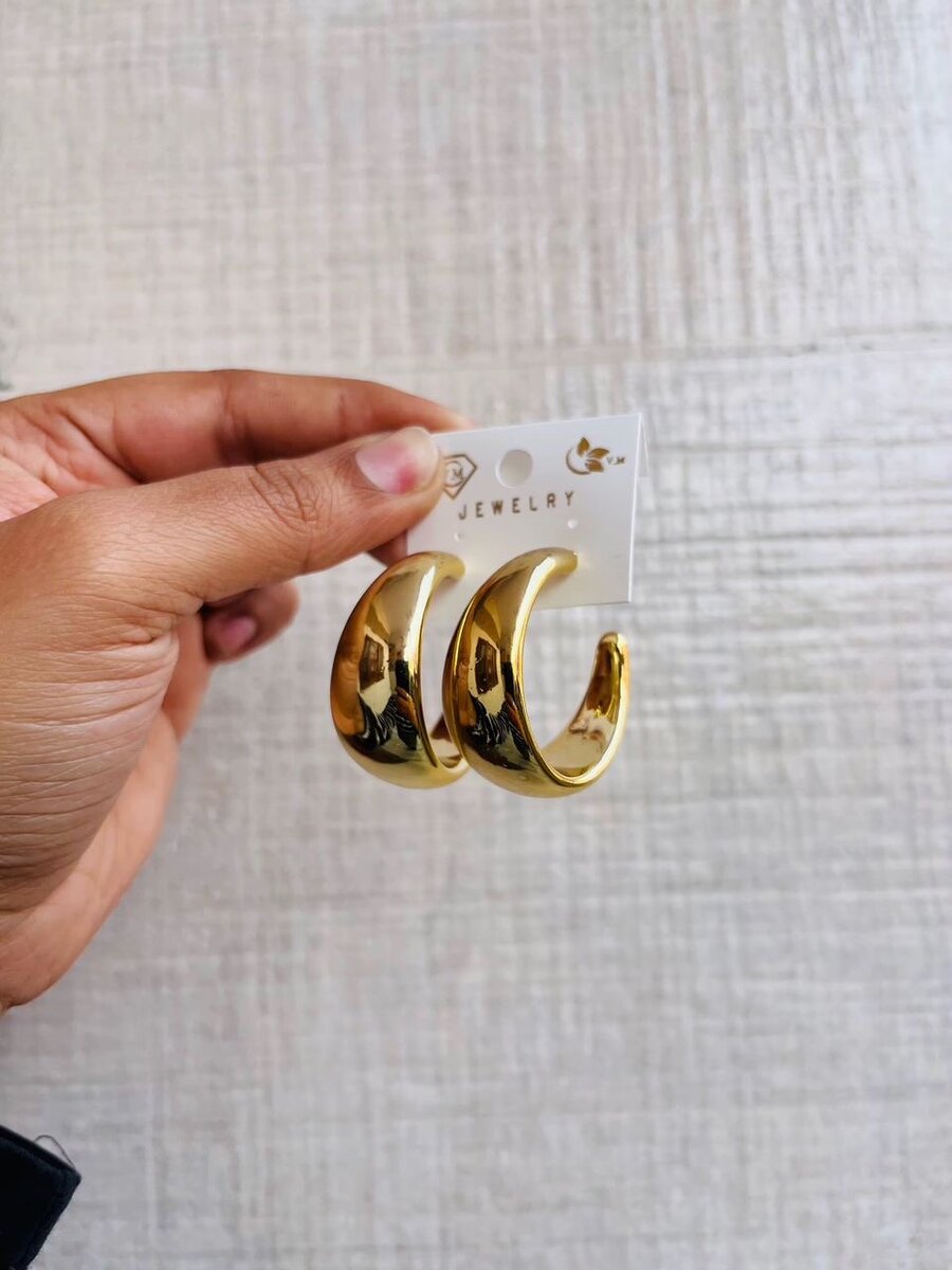 Boucles d'oreilles goutte dorées