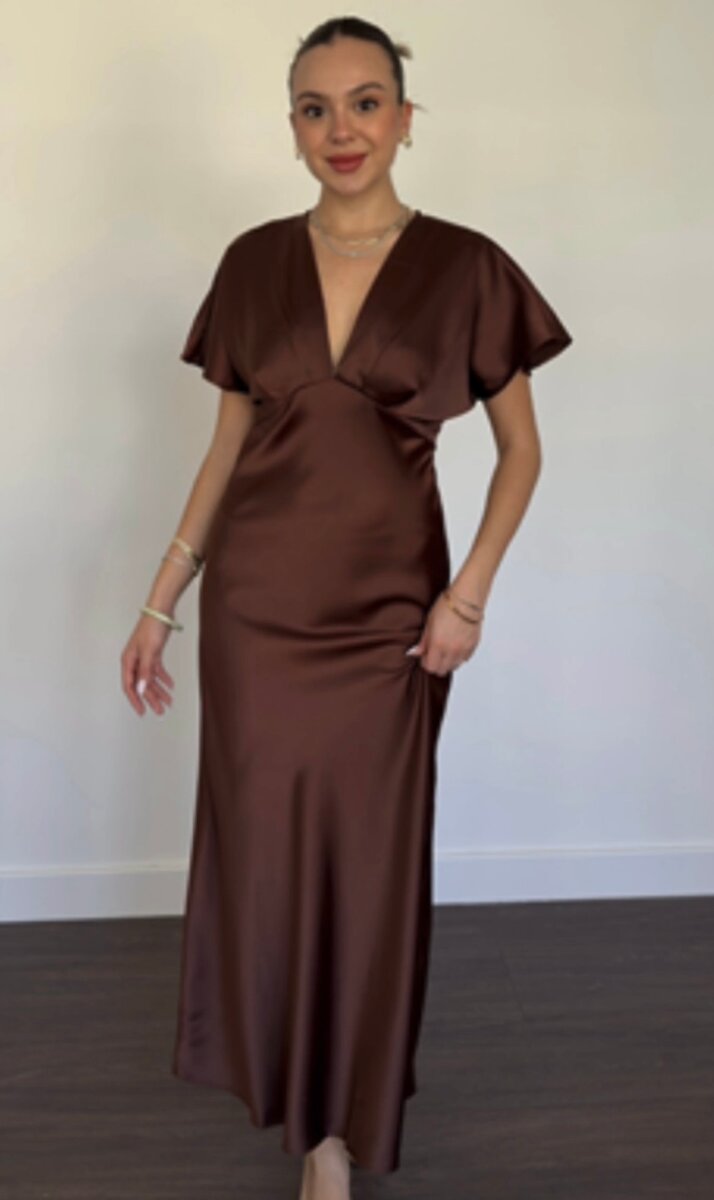 Robe Satinée Élégante Zara