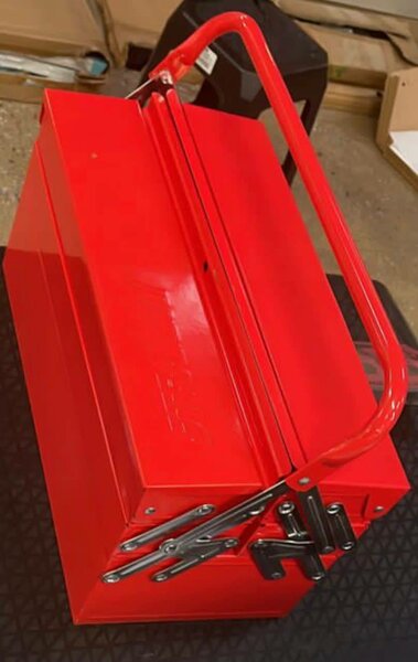METAL TOOL BOX