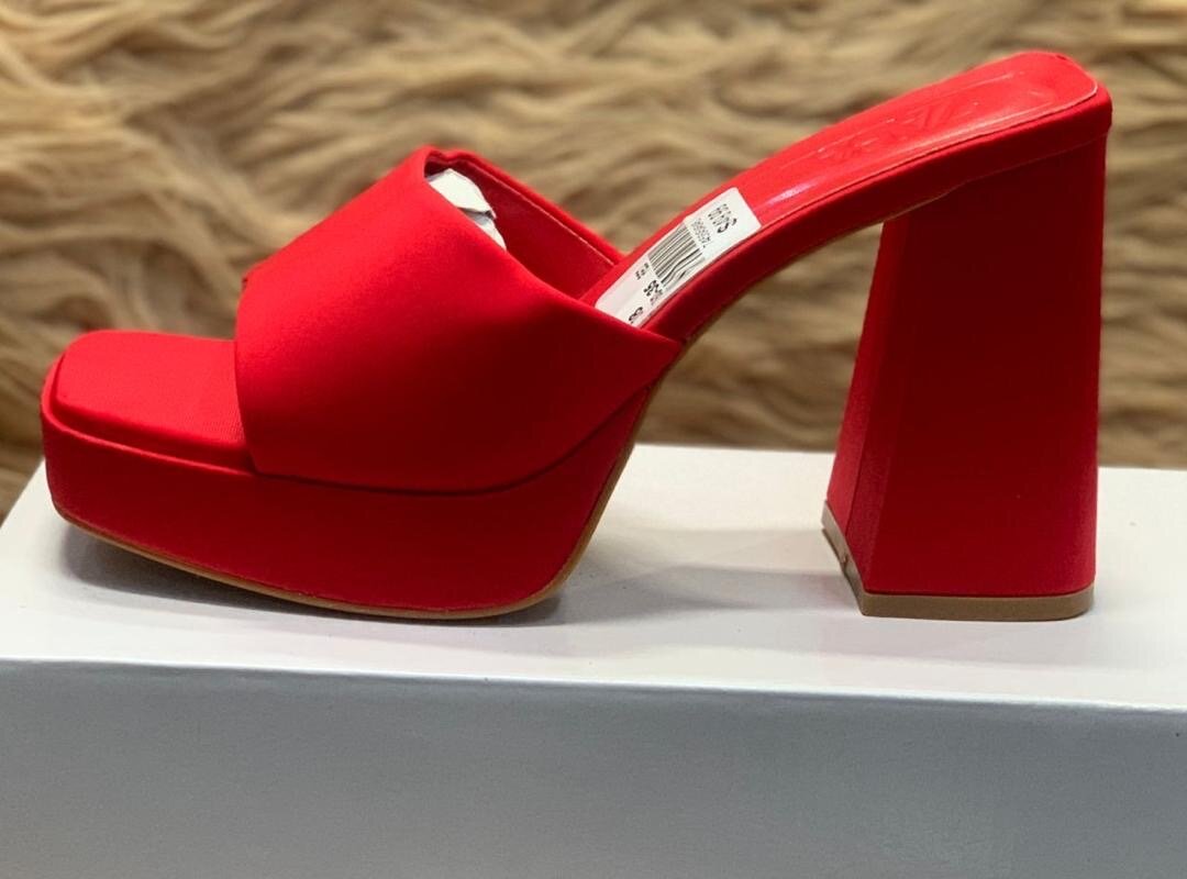 Mules à talons blocs élégantes