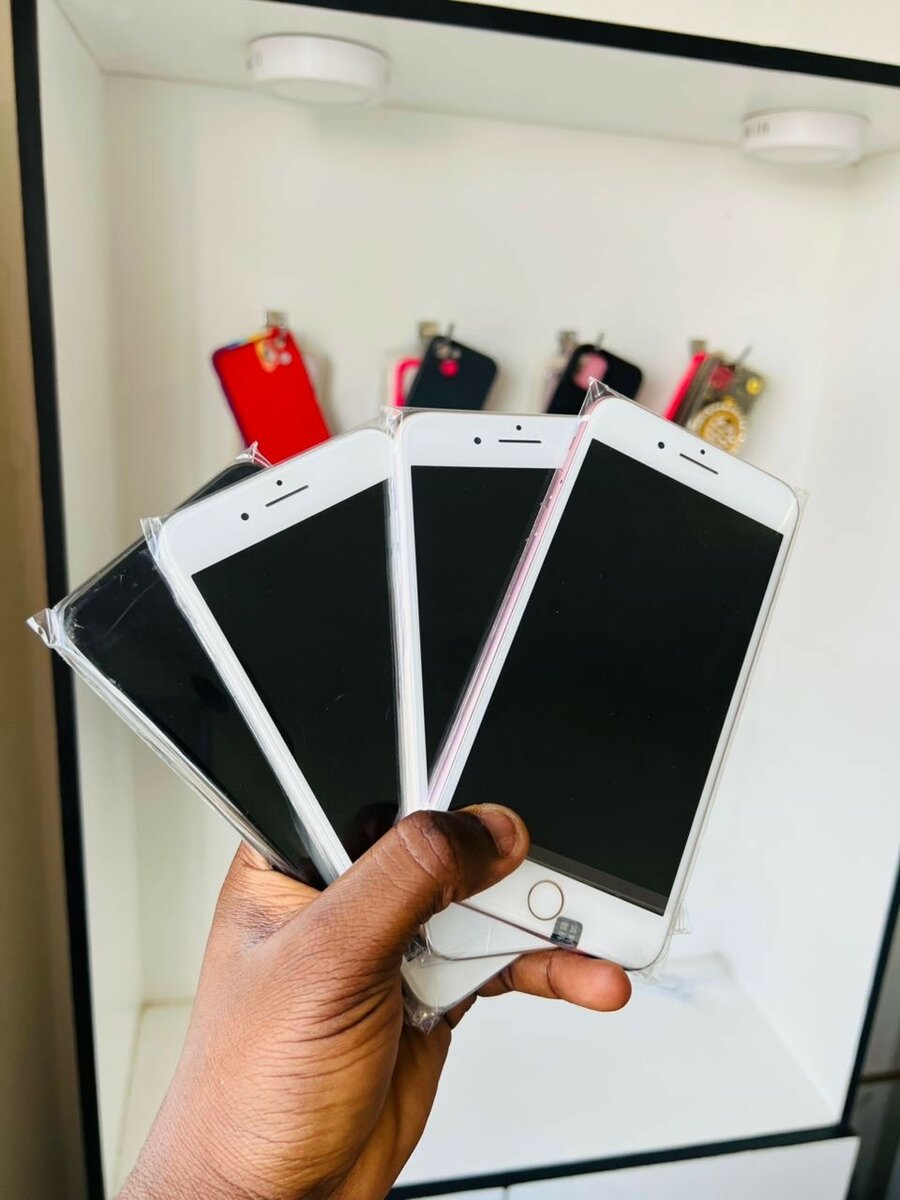 Pre owned IPhones 7plus 128gb storage