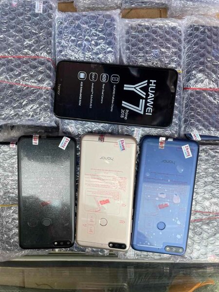 Smartphone Huawei Y6 Y7