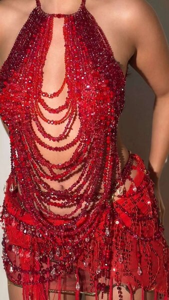 Robe rouge éclatante