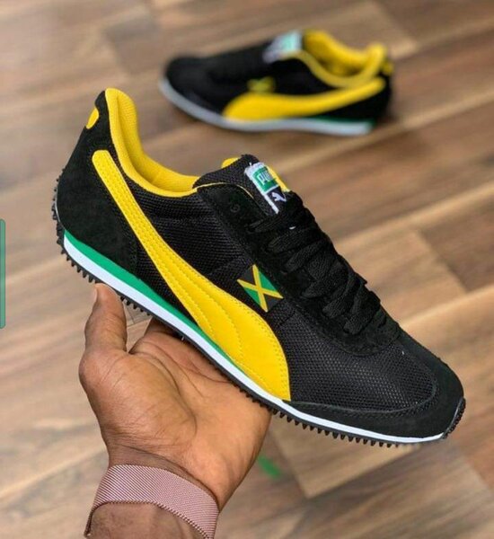 Chaussures Puma noires et jaunes pour hommes