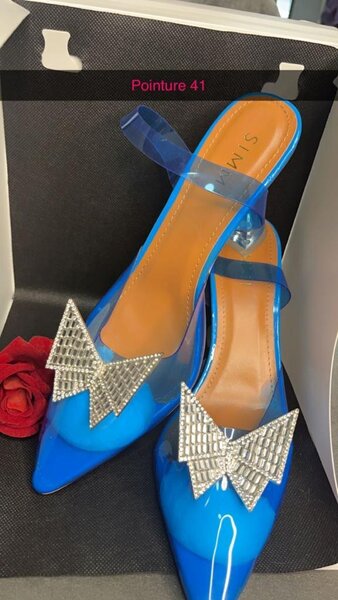 Talons pour femme tendance en fin de série