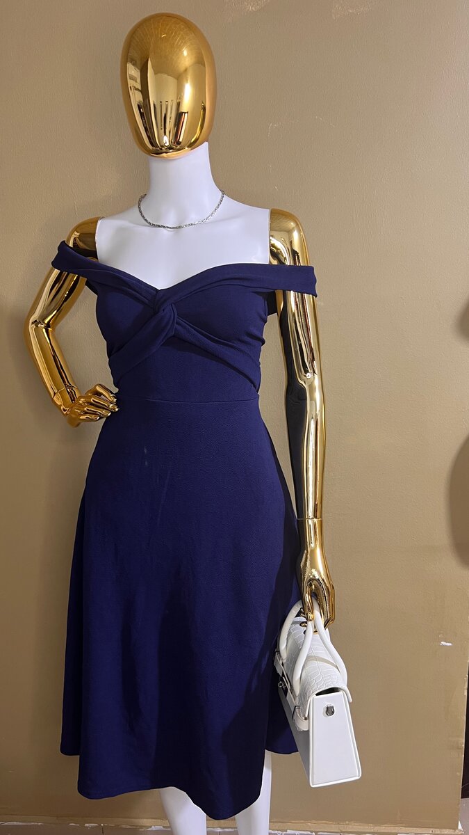 Robe Épaules Dénudées Élégante