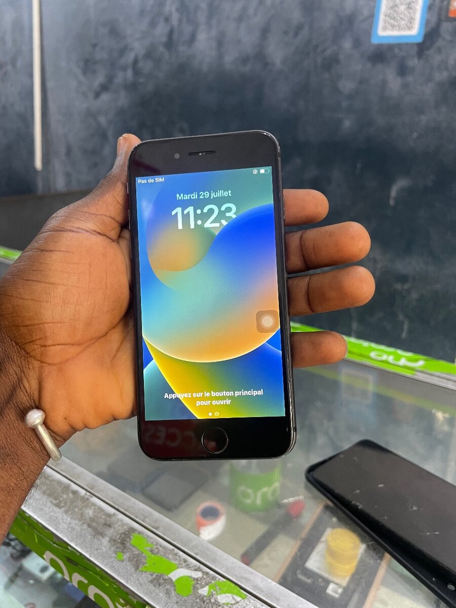 iPhone noir reconditionné