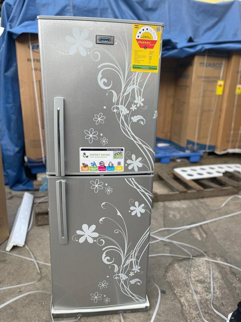 Novo Refrigerator/Freezer Type: Fridge-Freezer Mode:N