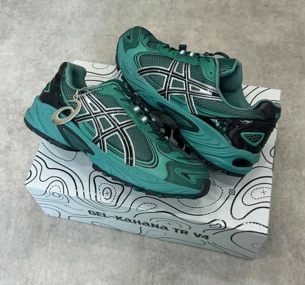 ASICS SNEAKER