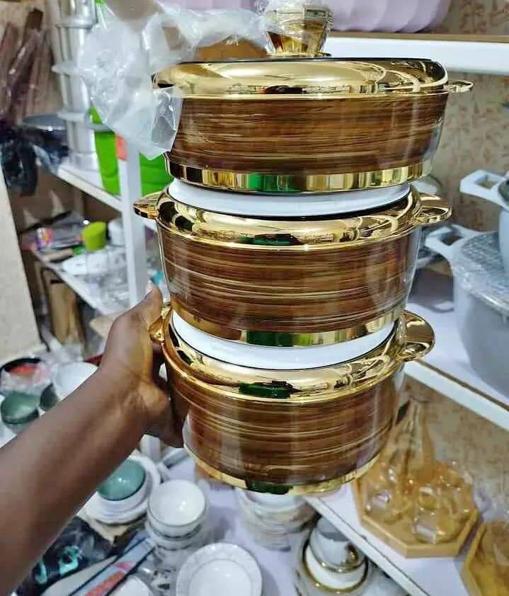 Set de Casseroles Dorées