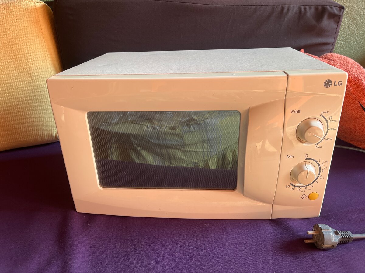 Micro-onde LG Compact