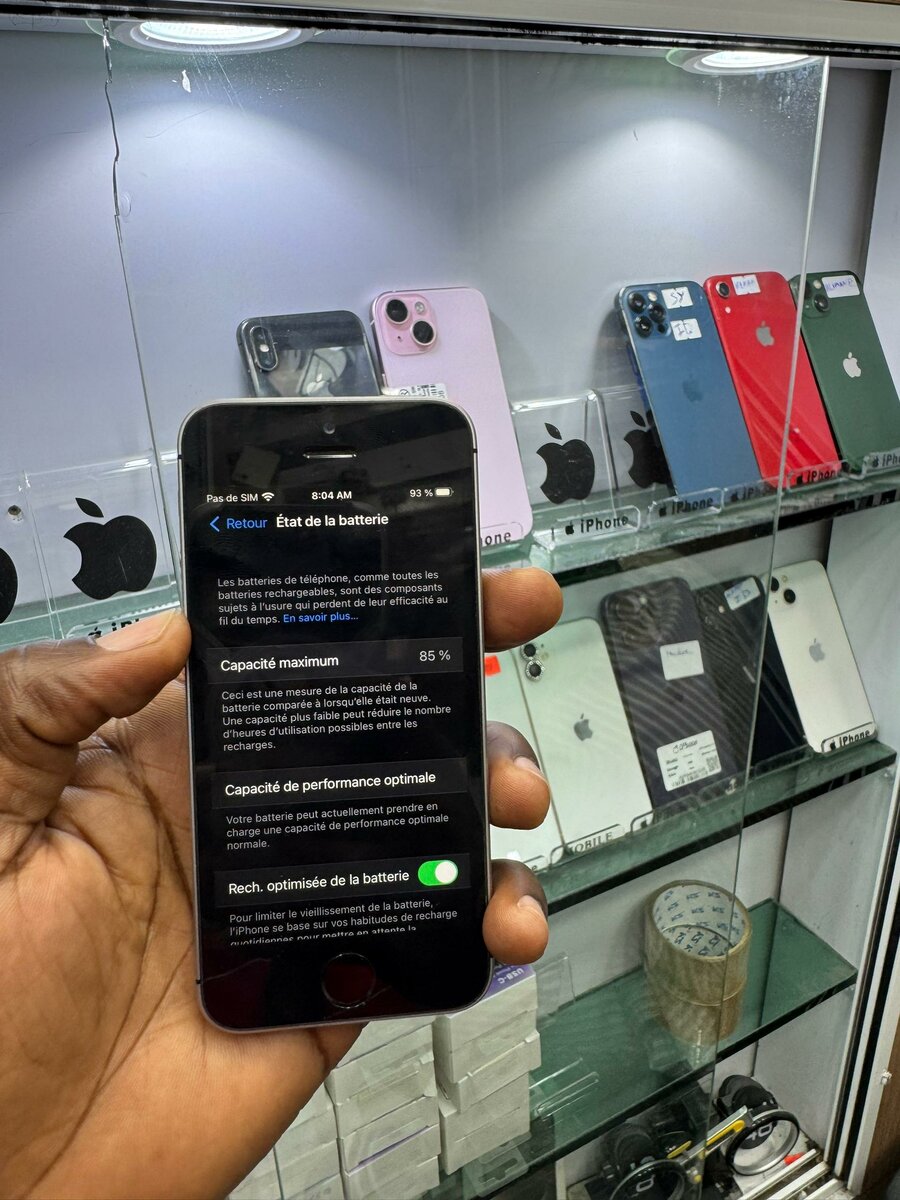 iPhone SE 32Go Casi neuf