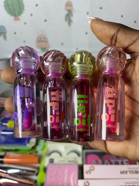 Huile à lèvres hydratante