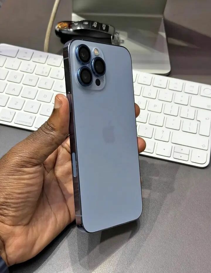 iPhone 12 Pro max Bleu Neuf